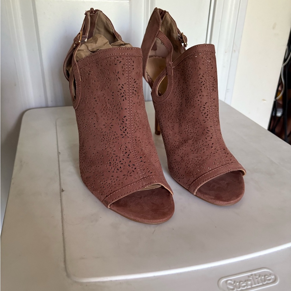 LC Lauren Conrad Brown Suede High Heel Booties